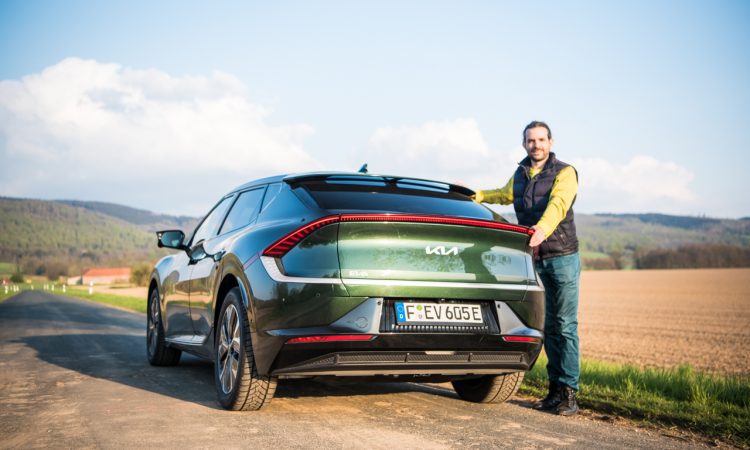 Kia EV6 77 kWh AWD im Test und Fahrbericht Ausstattung und Preis Laden Autobahn Funktionen Assistenzsysteme AUTOmativ.de Benjamin Brodbeck 96 750x450 - Kia EV6 (77,4 kWh AWD) Fahrbericht: Wenn Elektro, dann EV6?!