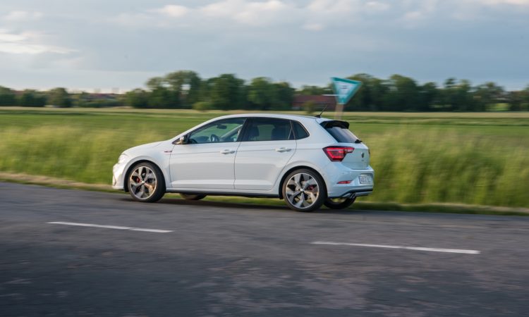 Neuer VW Polo GTI 2022 mit 207 PS Fahrbericht Test Technik Autobahn Landstrasse Fahrwerk Preis Leistung Volkswagen AUTOmativ.de Benjamin Brodbeck 24 750x450 - Fahrbericht VW Polo GTI (2022): Ein gutes Gesamtpaket hat seinen Preis