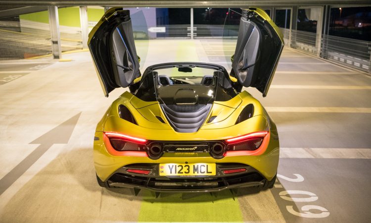 McLaren 720S Spider MY2021 Test und Fahrbericht McLaren in Solis Yellow Supersportwagen Stuttgart AUTOmativ.de Benjamin Brodbeck 12 750x450 - McLaren 720S Spider Fahrbericht: Das ist Kunst - das muss bleiben