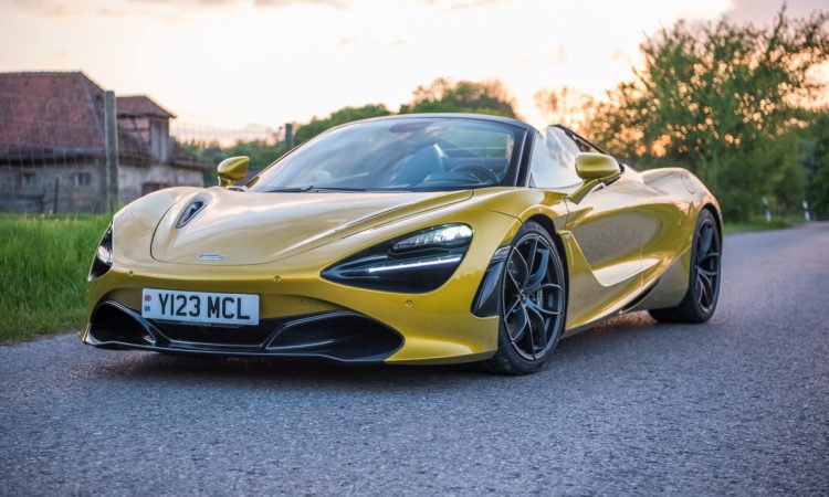 McLaren 720S Spider MY2021 Test und Fahrbericht McLaren in Solis Yellow Supersportwagen Stuttgart AUTOmativ.de Benjamin Brodbeck 56 750x450 - McLaren 720S Spider Fahrbericht: Das ist Kunst - das muss bleiben