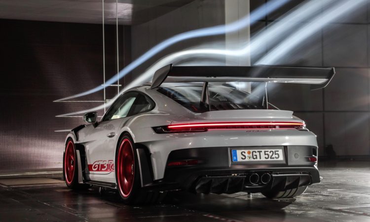 Neuer Porsche 911 GT3 RS Gen. 992 Premiere Vorstellung Details Leistung Preis AUTOmativ.de Andreas Preuninger 20 750x450 - Porsche 911 GT3 RS (992): Mächtigster Saug-Renner kommt Ende des Jahres