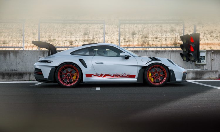 Neuer Porsche 911 GT3 RS Gen. 992 Premiere Vorstellung Details Leistung Preis AUTOmativ.de Andreas Preuninger 37 750x450 - Porsche 911 GT3 RS (992): Mächtigster Saug-Renner kommt Ende des Jahres