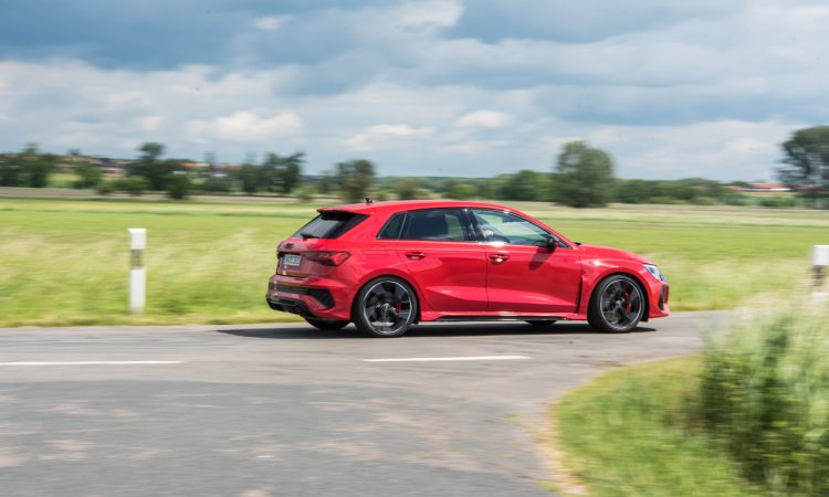 Audi RS3 Sportback 400 PS MY2022 Tangorot Fahrbericht Test Sitzprobe Review AUTOmativ.de Benjamin Brodbeck 12 750x450 - Audi RS3 Sportback: Deutlich schneller als Werksangabe - (k)ein Vergleich zum Audi S3