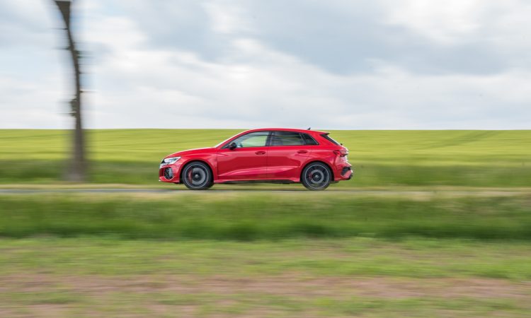 Audi RS3 Sportback 400 PS MY2022 Tangorot Fahrbericht Test Sitzprobe Review AUTOmativ.de Benjamin Brodbeck 19 750x450 - Audi RS3 Sportback: Deutlich schneller als Werksangabe - (k)ein Vergleich zum Audi S3