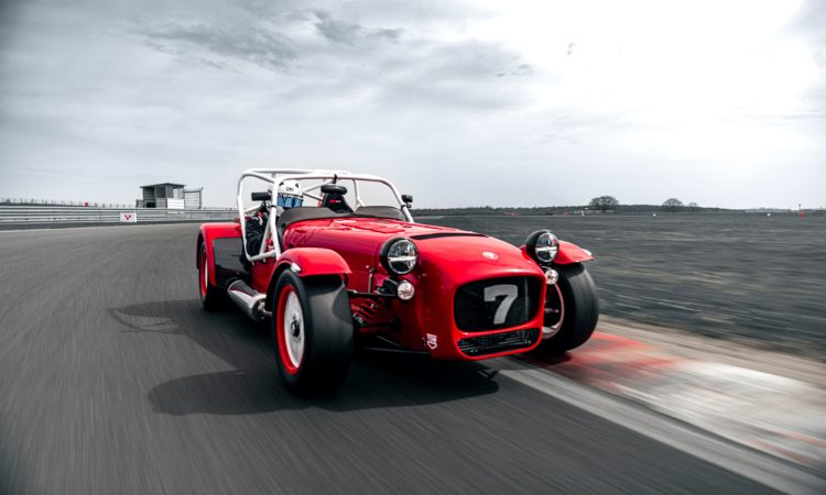 Caterham Seven 170 der Seven 360 und der Caterham Seven 420 4 750x450 - Caterham Seven Bausätze: Sag bloß es geht wieder los?!