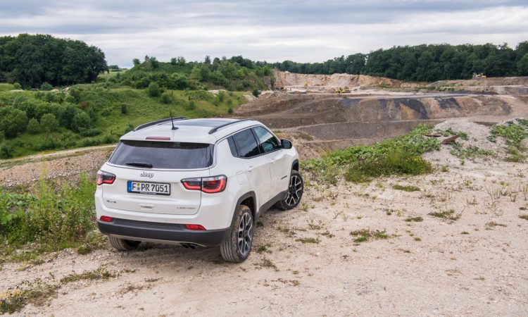 Jeep Compass im Fahrbericht AUTOmativ.de Benjamin Brodbeck 2 750x450 - Jeep Compass 1.4 Fahrbericht: Cool, aber träger Motor und schwammige Lenkung