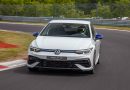 VW Golf R 20 Years ist der schnellste Volkswagen R auf der Nuerburgring Nordschleife AUTOmativ.de Volkswagen Benny Leuchter 2 130x90 - Die Top 10 epischen Autoszenen in Filmen