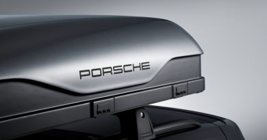 Campen im und auf dem Porsche 911 mit Dachzelt von Porsche Tequipment Abenteuer AUTOmativ.de 4 390x205 - Dachträgersysteme bei Autos: So finden Sie das passende Modell