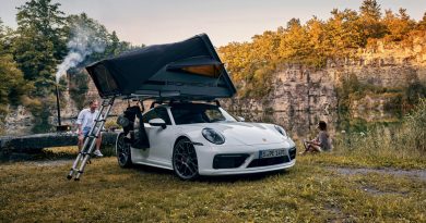 Campen im und auf dem Porsche 911 mit Dachzelt von Porsche Tequipment Abenteuer AUTOmativ.de 1 1 390x205 - Campen im und auf dem Porsche 911? Na klar!