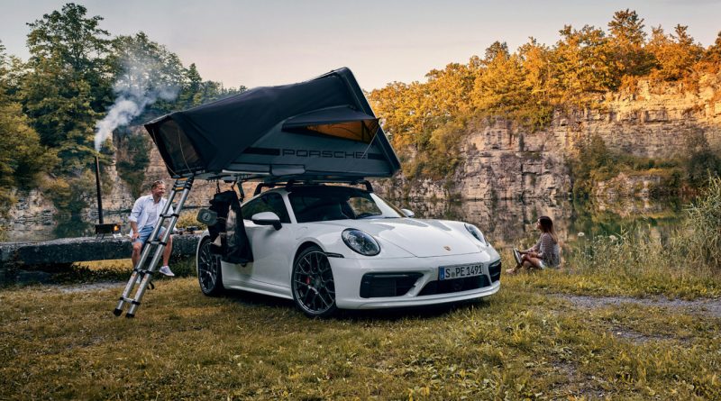 Campen im und auf dem Porsche 911 mit Dachzelt von Porsche Tequipment Abenteuer AUTOmativ.de 1 1 800x445 - Campen im und auf dem Porsche 911? Na klar!