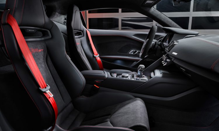 Neuer Audi R8 V10 GT RWD Sondermodell mit 333 Exemplaren startet ab 225.000 Euro AUTOmativ.de 8 750x450 - Neuer Audi R8 V10 GT RWD: Sondermodell mit 333 Exemplaren startet ab 225.000 Euro