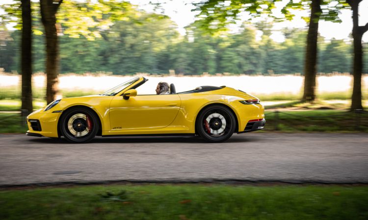 Porsche 911 Carrera GTS Cabriolet 992 2022 im Test und Fahrbericht Racing Yellow Fahrdynamik Ausstattung Preise Einordnung AUTOmativ.de Benjamin Brodbeck 120 750x450 - Fahrbericht Porsche 911 Carrera GTS Cabriolet (992) als Handschalter: Fast ein 911 Turbo