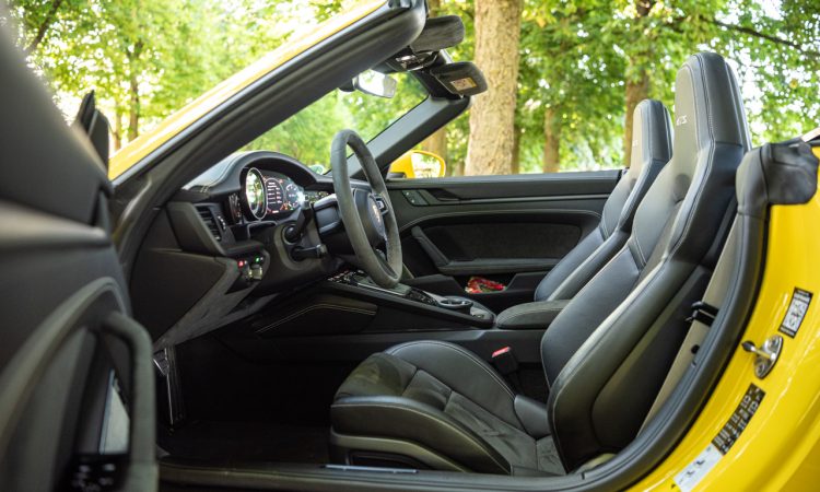 Porsche 911 Carrera GTS Cabriolet 992 2022 im Test und Fahrbericht Racing Yellow Fahrdynamik Ausstattung Preise Einordnung AUTOmativ.de Benjamin Brodbeck 140 750x450 - Fahrbericht Porsche 911 Carrera GTS Cabriolet (992) als Handschalter: Fast ein 911 Turbo