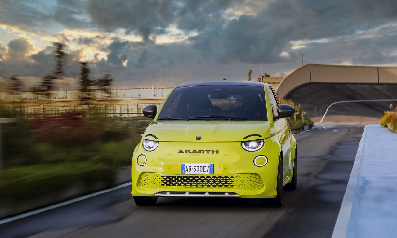 Abarth 500e Ein elektrischer Versuch AUTOmativ.de Das Auto Magazin