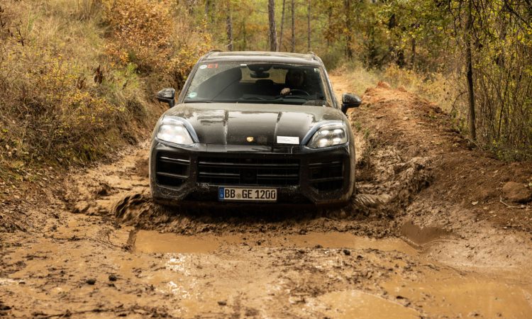 Porsche Cayenne 2023 Test Erlkoenig Dauertest Cayenne S mit V8 Motor AUTOmativ.de 2 750x450 - Sogar die S-Version mit V8! Porsche Cayenne Facelift ab Sommer 2023 beim Händler