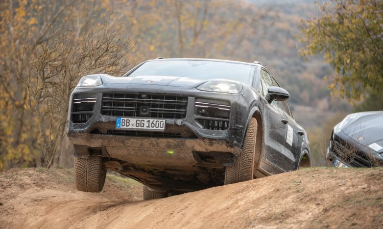 Porsche Cayenne 2023 Test Erlkoenig Dauertest Cayenne S mit V8 Motor AUTOmativ.de 8 750x450 - Sogar die S-Version mit V8! Porsche Cayenne Facelift ab Sommer 2023 beim Händler