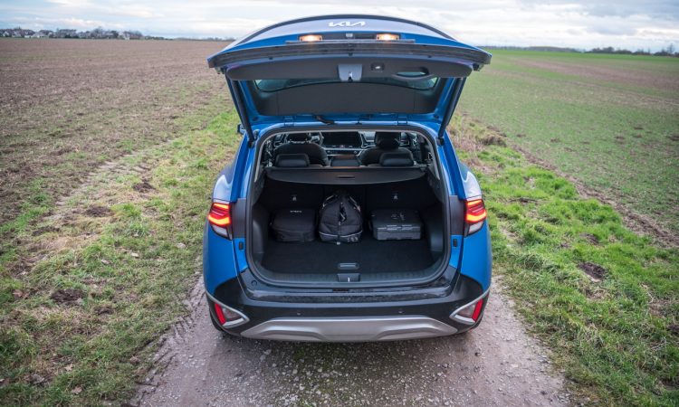 Kia Sportage PHEV 2022 im Test und Fahrbericht Fahrdynamik Langstrecke Verbrauch AUTOmativ.de 7 750x450 - Kia Sportage PHEV im Fahrbericht: Attraktives Gesamtpaket