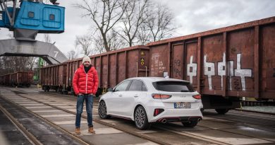 Kia Ceed GT 2023 im Test und Fahrbericht Fahrdynamik Preis Ausstattung vergleich zu Hyundai i30 N AUTOmativ.de Benjamin Brodbeck 38 390x205 - Kia Ceed GT im Fahrbericht: Abgespeckter i30 N für mehr Geld?