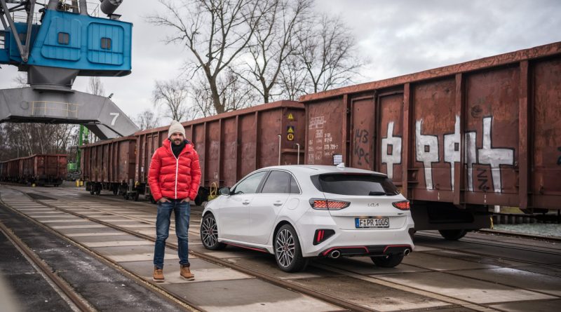 Kia Ceed GT 2023 im Test und Fahrbericht Fahrdynamik Preis Ausstattung vergleich zu Hyundai i30 N AUTOmativ.de Benjamin Brodbeck 38 800x445 - Kia Ceed GT im Fahrbericht: Abgespeckter i30 N für mehr Geld?