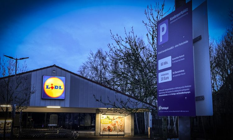 LIDL Parkraumueberwachung 2023 Lidl Filiale Braunschweig Parken bei LIDL LIDL Parlplatz AUTOmativ.de 3 750x450 - Strafzettel auf dem Supermarktparkplatz: Wann Autofahrer zahlen müssen - und wann nicht