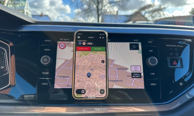 Saphe Drive Pro 2023 Blitzerwarner Verkehrsalarm im Test Tech Gadget Ooono Saphe Drive Mini AUTOmativ.de 20 750x450 - Saphe Drive Pro: Test des Verkehrsalarm-Flaggschiff mit Monats- oder Jahresabo