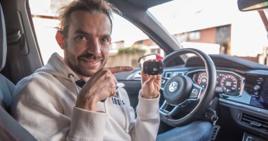 Saphe Drive Pro 2023 Blitzerwarner Verkehrsalarm im Test Tech Gadget Ooono Saphe Drive Mini AUTOmativ.de 32 390x205 - Saphe Drive Pro: Test des Verkehrsalarm-Flaggschiff mit Monats- oder Jahresabo