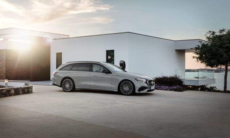 Mercedes Benz E Klasse T Modell mit 640 Liter Kofferraumvolumen AUTOmativ.de 1 750x450 - Diese 10 Autos haben den meisten Platz im Kofferraum