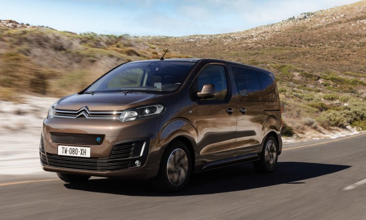 Peugeot e Traveller und Citroen e Spacetourer mit jeweils 2.011 Liter Kofferraumvolumen AUTOmativ.de 1 750x450 - Diese 10 Autos haben den meisten Platz im Kofferraum