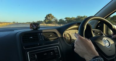 Saphe Drive Pro Verkehrsalarm und Blitzerwarner Test in Suedafrika und Kapstadt 2023 VW Polo Vivo Volkswagen Saphe Test AUTOmativ.de 8 390x205 - Test des Saphe Drive Pro Verkehrsalarms in Kapstadt, Südafrika: Funktioniert er?