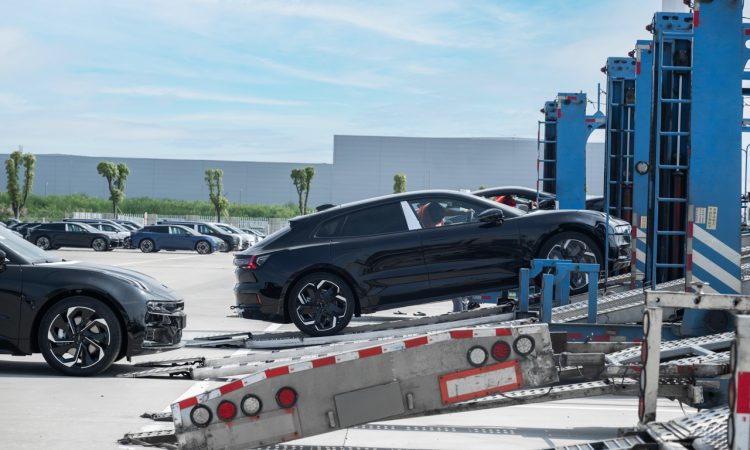 Zeekr 001 2024 auf dem Weg von China nach Europa China kommt China OEMs AUTOmativ.de IAA 2023 Muenchen AUTOmativ.de 5 750x450 - China kommt: Die ersten 288 Zeekr 001 Fahrzeuge auf dem Weg nach Europa