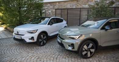 Volvo C40 Twin Engine Pure Electric Ultimate 2024 mit neuem Heckmotor im Test und Fahrbericht von AUTOmativ.de Benjamin Brodbeck 28 1 390x205 - Neues Modelljahr: Volvo XC40 wird zu EX40, C40 zu EXC40