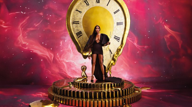 Pirelli Kalender 2024 Naomi Campbell mit goldener Mega Uhr AUTOmativ.de 2 800x445 - Pirelli-Kalender 2024: Naomi Campbell mit goldener Mega-Uhr