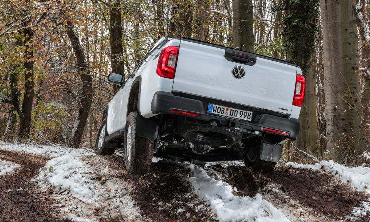 Volkswagen VW Amarok 2024 DoKa Amarok Offroad VW Amarok mit Dachzelt Test Amarok Schnee Preise AUTOmativ.de Benjamin Brodbeck 3 750x450 - Endlich Basis: VW Amarok 2.0 TDI ab 47.122 Euro ohne V6, aber mit Allrad