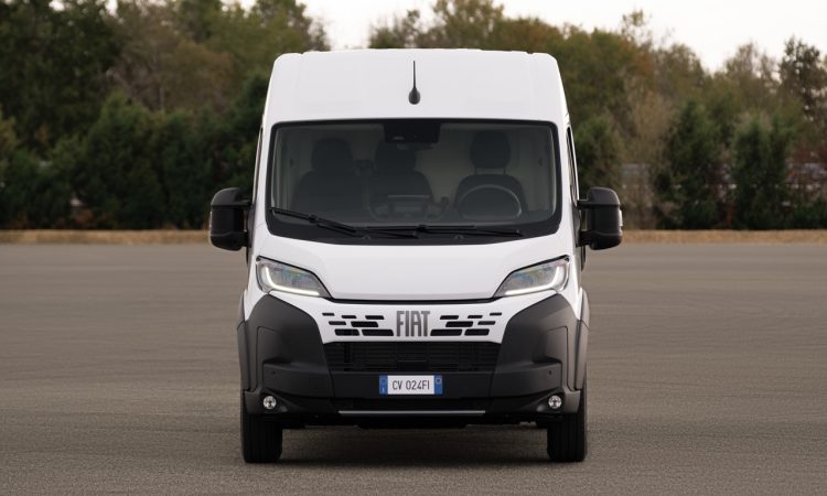 Neuer Fiat Ducato 2024 Kastenwagen mit neuem Frontdesign drei Radstaende und drei Aufbauhoehen AUTOmativ.de 5 750x450 - Fiat Ducato (2024) als Kasten, Pritsche und Gestell bestellbar, Kastenwagen ab 32.800 Euro