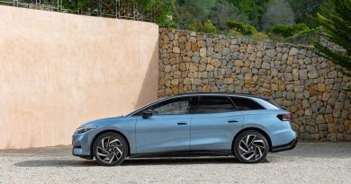 VW ID.7 Tourer Kombi rein elektrisch die E Alternative zum VW Passat AUTOmativ.de 4 390x205 - VW ID.7 Tourer: Kombi rein elektrisch - die E-Alternative zum VW Passat