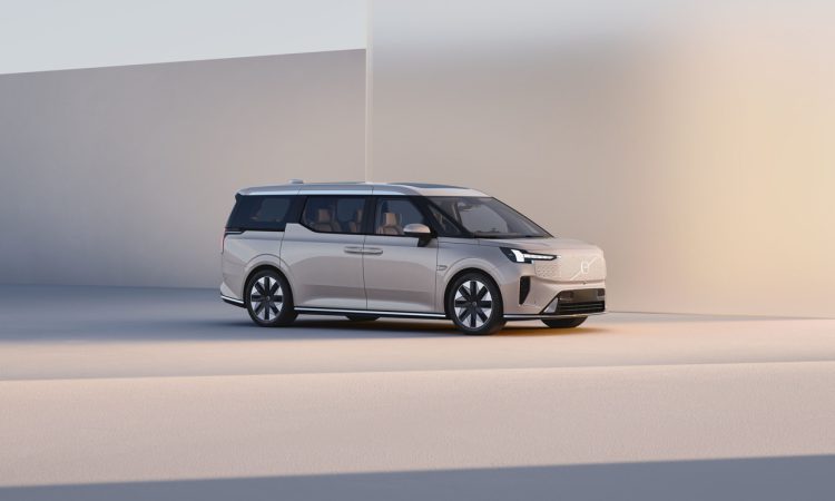 Volvo EM90 Van Familien Van 2024 rein elektrisch Konkurrenz zu VW Sharan VW Elektro Van AUTOmativ.de 6 750x450 - Volvo EM90 Van: Kommt er für 115.000 Euro mit 140 kWh Batterie nach Deutschland?