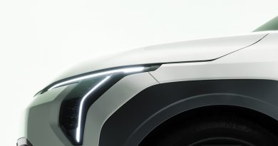 Kia EV3 kleiner SUV von Kia 2024 AUTOmativ.de News 1 390x205 - Erste Bilder zum Kia EV3: Kleines SUV rollt ab Spätsommer 2024 zum Händler