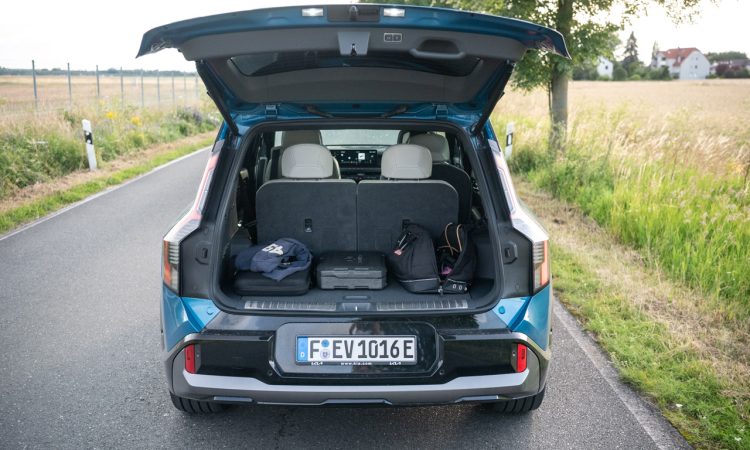 Kia EV9 GT-Line 6-Sitzer im Komfort- und Autobahn-Test Kia EV9 GT Line im Test und Fahrbericht AUTOmativ.de 78 1 750x450 - Kia EV9 GT-Line 6-Sitzer im Komfort- und Autobahn-Test