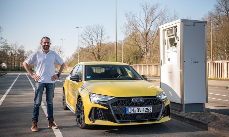 Audi RS 3 Sportback 2025 in Pythongelb Metallic im Test und Fahrbericht mit Benjamin Brodbeck von AUTOmativ.de Preis Keramikbremsanlage Fahrdynamik Fahrspass Autobahn Sound 21 750x450 - Preise übertrieben, Auto grandios: Audi RS 3 Sportback (2025) im Fahrbericht