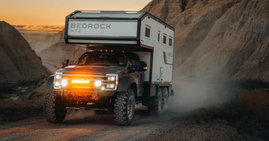 Bedrock XT2 6×6 Expeditionsmobil auf Ford F-550 Chassis von Krug Expedition
