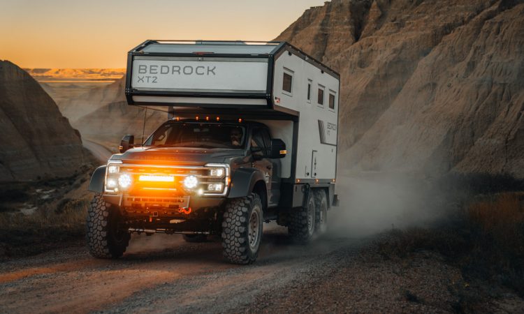 Krug Bedrock XT2 Luxury Expedition vehicle 6x6 Camper Offroad Camping AUTOmativ.de 2 750x450 - Bedrock XT2 6x6 Expeditionsmobil auf Ford F-550 Chassis von Krug Expedition