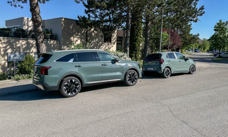 Kia Sorento 2.2 CRDi AWD 8DCT 2025 in Cityscape Green im Test und Fahrbericht AUTOmativ.de Benjamin Brodbeck Kia SUV Flaggschiff Kia SUV Diesel 1 750x450 - Kia Picanto 1,2l GT-Line Facelift (2025) im Fahrbericht: Sieht erwachsen aus - fährt er auch so?
