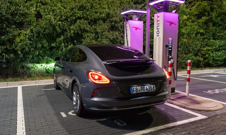 GWM Ora 07 GT (2025) im Fahrbericht: Chinesische Elektro-Limousine mit europäischen Designelementen GWM Ora 07 GT 2025 im Test und Fahrbericht AUTOmativ.de 27 750x450 - GWM Ora 07 GT (2025) im Fahrbericht: Chinesische Elektro-Limousine mit europäischen Designelementen