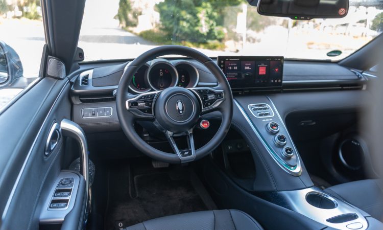 GWM Ora 07 GT (2025) im Fahrbericht: Chinesische Elektro-Limousine mit europäischen Designelementen GWM Ora 07 GT 2025 im Test und Fahrbericht AUTOmativ.de 69 750x450 - GWM Ora 07 GT (2025) im Fahrbericht: Chinesische Elektro-Limousine mit europäischen Designelementen