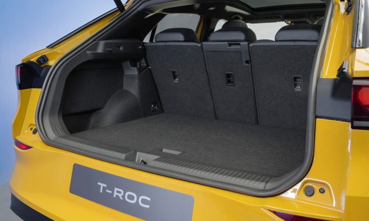 Neuer VW T-Roc (2026): Kompakt-SUV ab 30.845 Euro, kein Diesel, kein Cabriolet - dafür T-Roc R Volkswagen VW T Roc 2026 Zweite Generation VW T Roc VW T Roc 1.5 TSI VW T Roc 2026 ohne Diesel und ohne Cabriolet AUTOmativ.de News 17 750x450 - Neuer VW T-Roc (2026): Kompakt-SUV ab 30.845 Euro, kein Diesel, kein Cabriolet - dafür T-Roc R