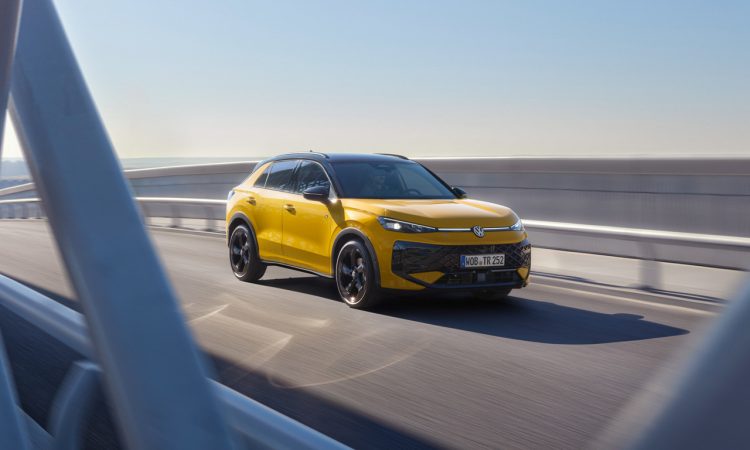 Neuer VW T-Roc (2026): Kompakt-SUV ab 30.845 Euro, kein Diesel, kein Cabriolet - dafür T-Roc R Volkswagen VW T Roc 2026 Zweite Generation VW T Roc VW T Roc 1.5 TSI VW T Roc 2026 ohne Diesel und ohne Cabriolet AUTOmativ.de News 45 750x450 - Neuer VW T-Roc (2026): Kompakt-SUV ab 30.845 Euro, kein Diesel, kein Cabriolet - dafür T-Roc R