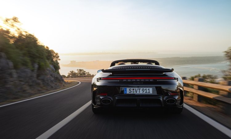 Neuer Porsche 911 Turbo S (992.2) als T-Hybrid mit 711 PS ab 271.000 Euro Neuer Porsche 911 Turbo S 992.2 als T Hybrid mit 711 PS ab 271.000 Euro Porsche 911 Turbo Hybrid Porsche AUTOmativ.de News 9 750x450 - Neuer Porsche 911 Turbo S (992.2) als T-Hybrid mit 711 PS ab 271.000 Euro
