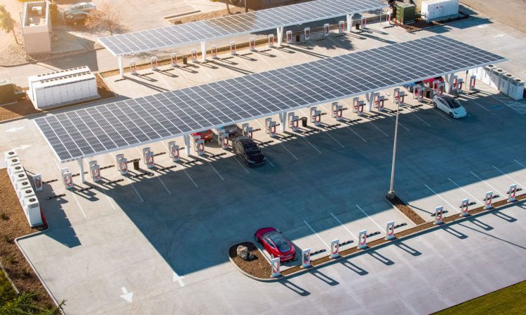 Tesla 2025: Noch Technologieführer - oder abgehängt? Tesla 2025 Unternehmen wie steht es da Tesla Model X Tesla Cybertruck Tesla Fahrzeuge noch Technologie Vorsprung AUTOmativ.de News 6 750x450 - Tesla 2025: Noch Technologieführer - oder abgehängt?