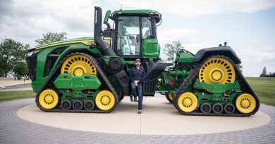 Größter Serientraktor der Welt: John Deere 9RX 830 – Kraft, Präzision und Hightech aus Waterloo