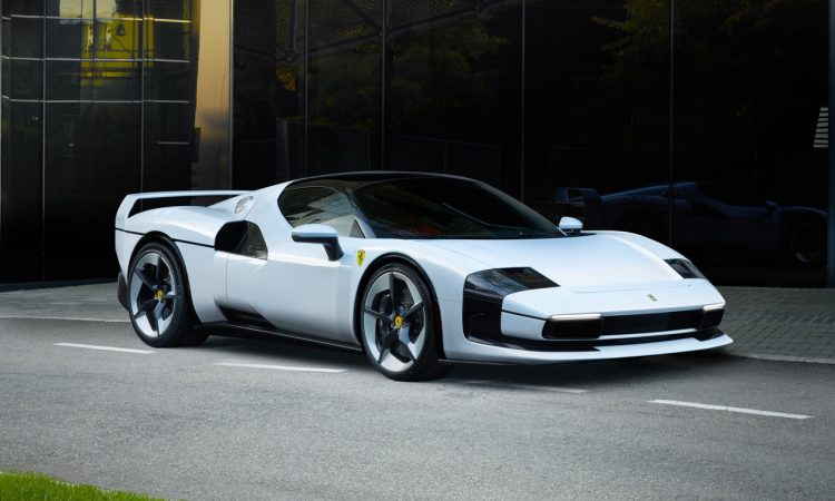 Ferrari SC40 2026 One Off AUTOmativ.de News 1 750x450 - Ferrari SC40: Ferrari zeigt One-Off aus dem Special-Projects-Programm